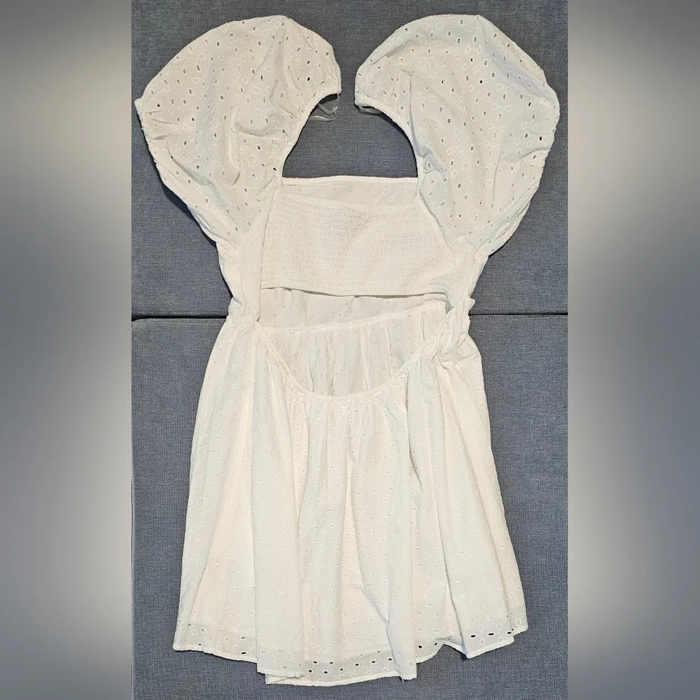 A New Day White Eyelet mini dress smocked back detailing puffed sleeves. Size:L - Picture 2 of 6